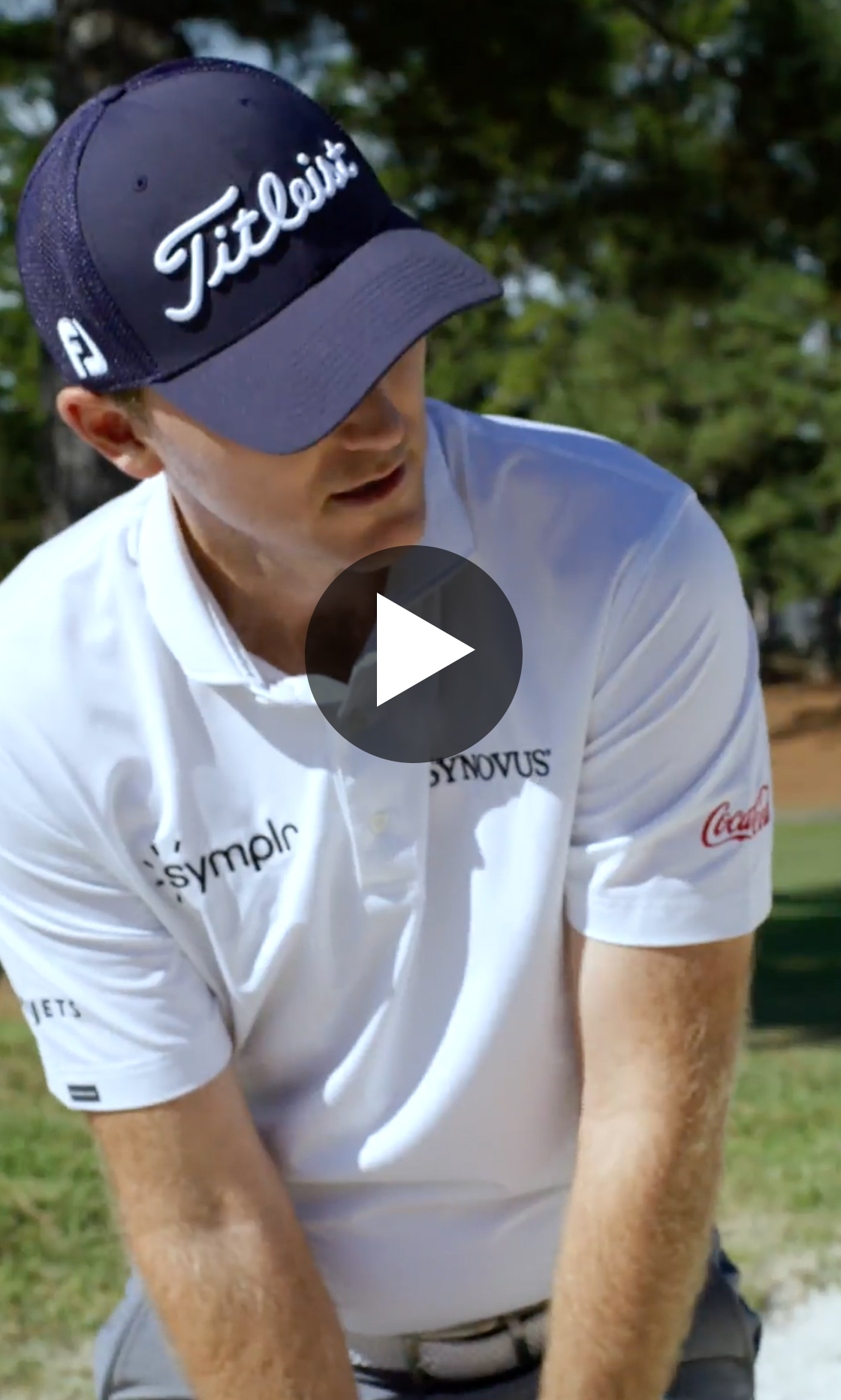 Russell Henley golfing